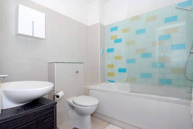  Image of 1 bedroom Flat to rent in Thornfield Road London W12 at Thornfield Road  London, W12 8JQ