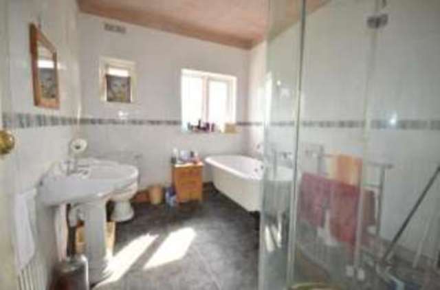  Image of 3 bedroom Terraced house for sale in Shaftesbury Avenue Southend-on-Sea SS1 at Thorpe Bay Essex Thorpe Bay, SS1 3AJ