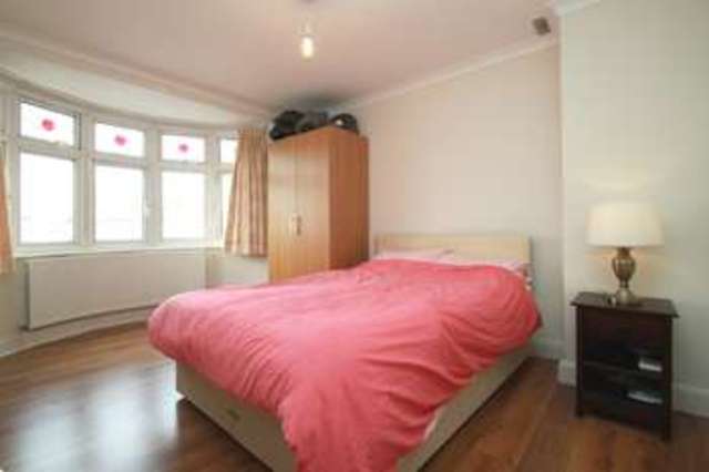  Image of 3 bedroom Semi-Detached house for sale in Tolworth Rise South Tolworth Surbiton KT5 at Surbiton Surrey, KT5 9NL