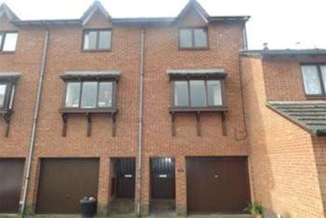  Image of 3 bedroom Property to rent in Pound Lane Topsham Exeter EX3 at Exeter, EX3 0NA