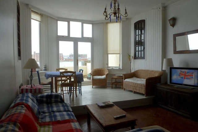  Image of 2 bedroom Apartment to rent in Tower Street Portsmouth PO1 at Tower House Tower Street Old Portsmouth, PO1 2JR