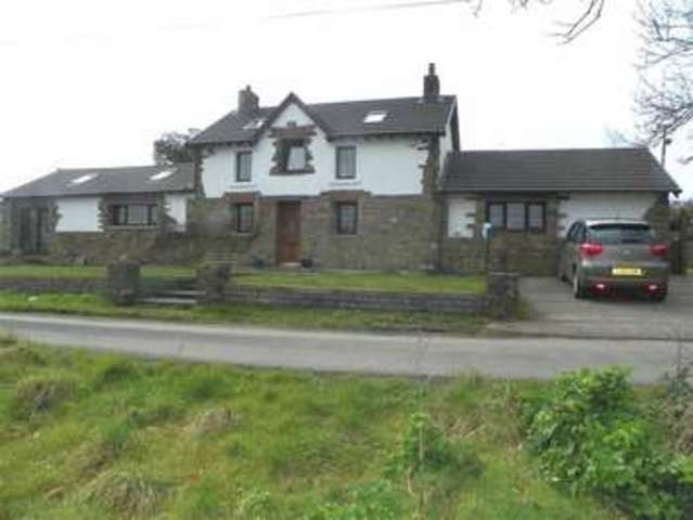  Image of 4 bedroom Property for sale in Trimsaran Road Llanelli SA15 at Trimsaran Road Llanelli Llanelli, SA15 4PT