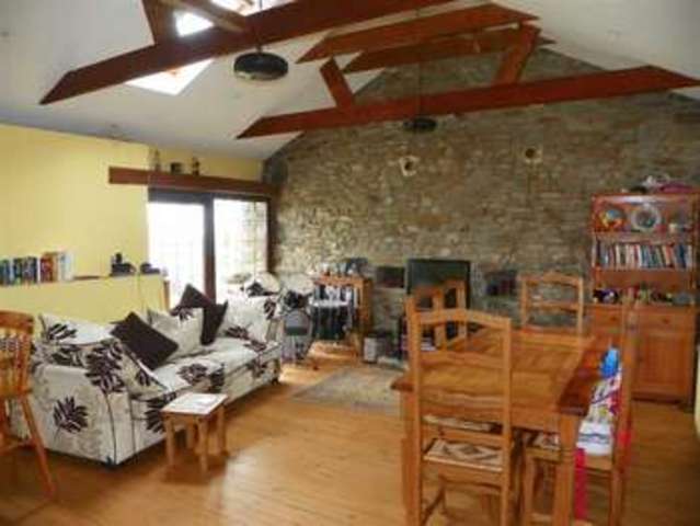  Image of 4 bedroom Property for sale in Trimsaran Road Llanelli SA15 at Trimsaran Road Llanelli Llanelli, SA15 4PT