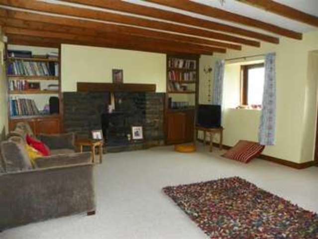  Image of 4 bedroom Property for sale in Trimsaran Road Llanelli SA15 at Trimsaran Road Llanelli Llanelli, SA15 4PT