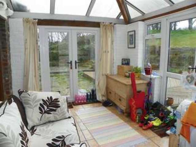  Image of 4 bedroom Property for sale in Trimsaran Road Llanelli SA15 at Trimsaran Road Llanelli Llanelli, SA15 4PT