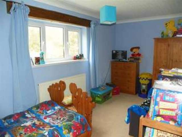  Image of 4 bedroom Property for sale in Trimsaran Road Llanelli SA15 at Trimsaran Road Llanelli Llanelli, SA15 4PT