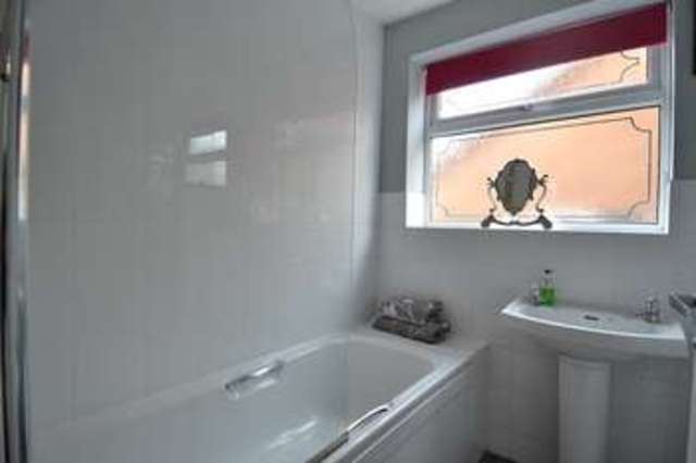  Image of 2 bedroom Property to rent in Turves Green Longbridge Northfield Birmingham B31 at Turves Green West Heath Birmingham, B31 4AA