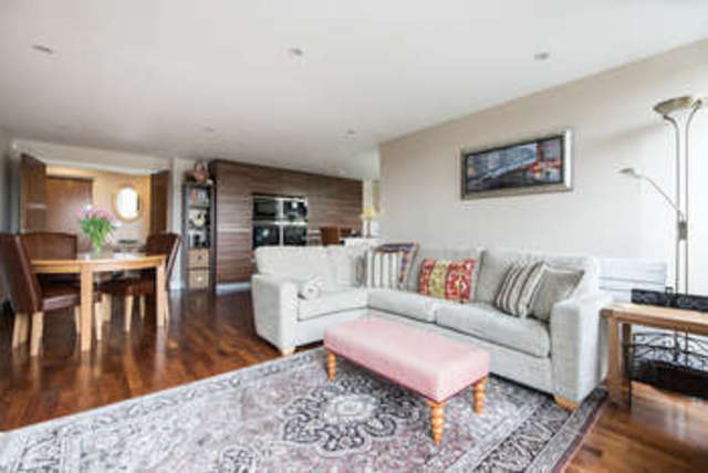  Image of 3 bedroom Flat for sale in Twickenham Road Teddington TW11 at Twickenham Road Teddington Teddington, TW11 8AW