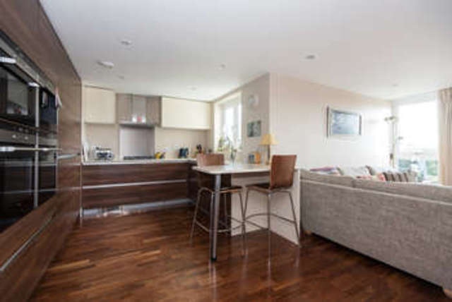  Image of 3 bedroom Flat for sale in Twickenham Road Teddington TW11 at Twickenham Road Teddington Teddington, TW11 8AW