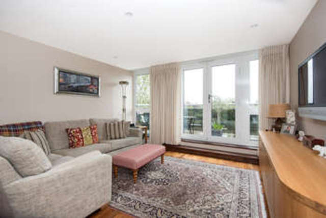  Image of 3 bedroom Flat for sale in Twickenham Road Teddington TW11 at Twickenham Road Teddington Teddington, TW11 8AW