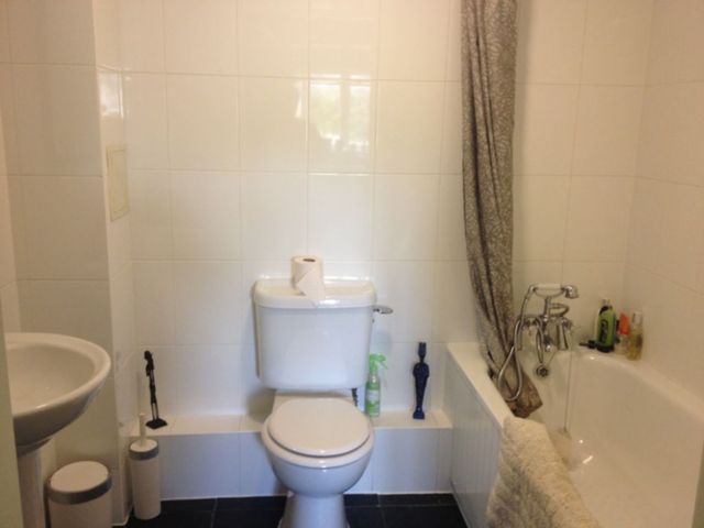  Image of 1 bedroom Flat to rent in Vallance Road London E1 at Whitechapel E1 London, E1 5HR
