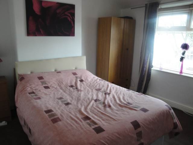  Image of 2 bedroom Detached house to rent in Venns Road Warrington WA2 at Orford Warrington Fearnhead, WA2 7RR