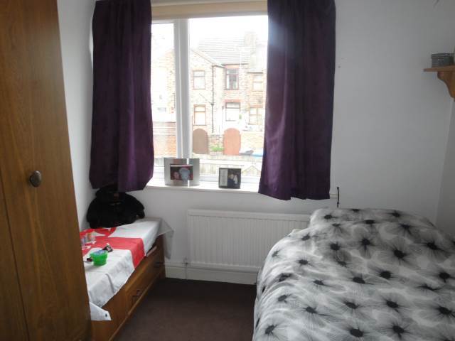  Image of 2 bedroom Detached house to rent in Venns Road Warrington WA2 at Orford Warrington Fearnhead, WA2 7RR