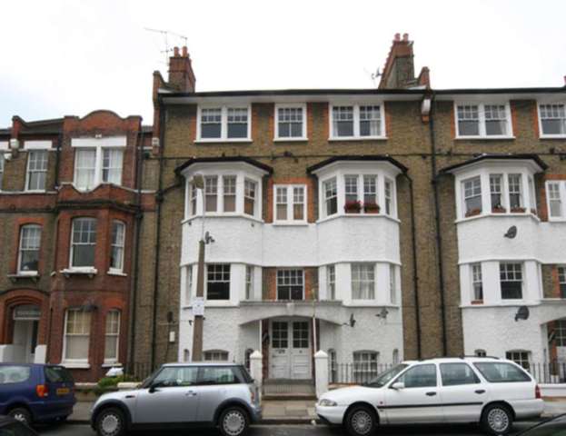  Image of 2 bedroom Apartment to rent in Vera Road London SW6 at Vera Road Fulham London, SW6 6QL