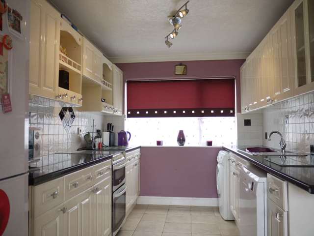  Image of 3 bedroom Detached house for sale in Viking Bracknell RG12 at Viking  Bracknell, RG12 8UW