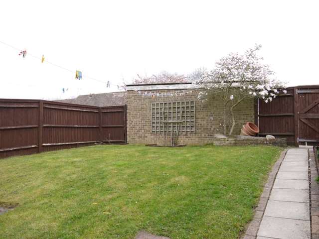  Image of 3 bedroom Detached house for sale in Viking Bracknell RG12 at Viking  Bracknell, RG12 8UW
