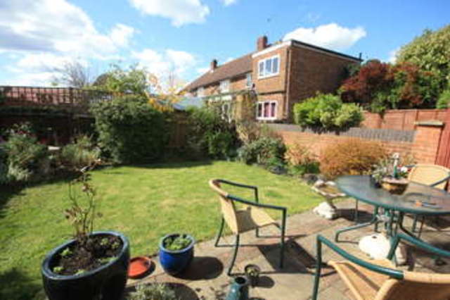  Image of 1 bedroom Ground Flat to rent in Villiers Close Surbiton KT5 at Surrey  Surbiton, KT5 8DN