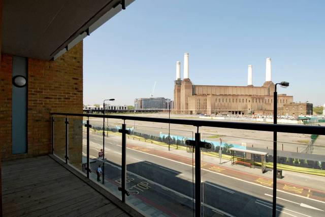  Image of 1 bedroom Property to rent in Battersea Park Road London SW8 at Viridian Apartments  75 Battersea Park Road, SW8 4DA