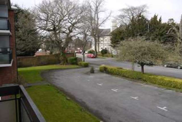  Image of 2 bedroom Flat for sale in The Oaks Warwick Place Leamington Spa CV32 at Leamington Spa Warwickshire, CV32 5DB
