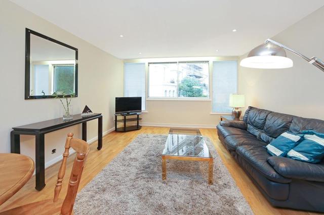  Image of 2 bedroom Property to rent in Kensington Park Road London W11 at Waterford House  Kensington Park Road, W11 2PJ