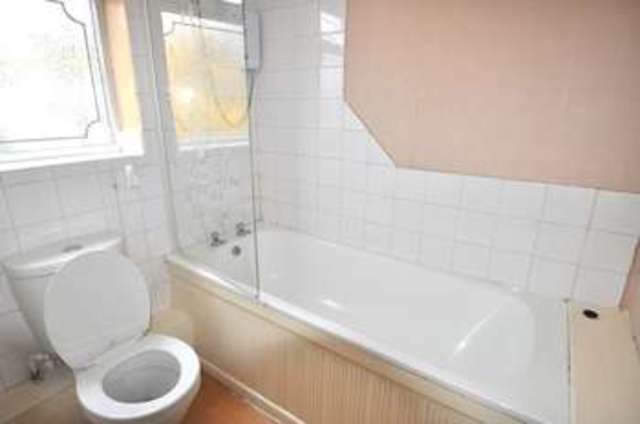  Image of 1 bedroom Property to rent in Waterhaynes Close Rednal Birmingham B45 at Waterhaynes Close Rednal Birmingham, B45 9LE