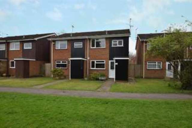 Image of 3 bedroom Semi-Detached house to rent in Wayside Green Woodcote Reading RG8 at Woodcote  Reading, RG8 0QJ