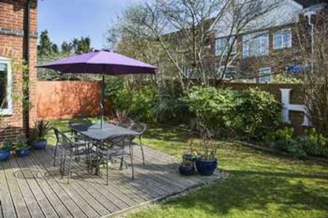  Image of 3 bedroom Detached house for sale in Wellington Avenue Reading RG2 at Wellington Avenue  Reading, RG2 7BP