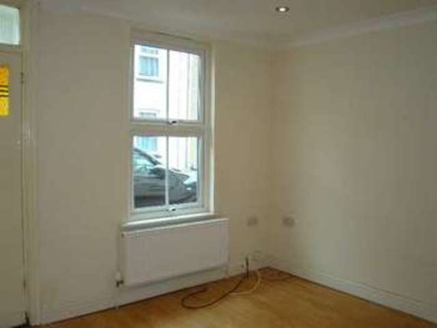  Image of 3 bedroom Terraced house to rent in West Street Gillingham ME7 at West Street  Gillingham, ME7 1EF