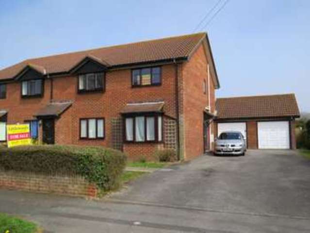  Image of 2 bedroom Flat for sale in Western Avenue Barton on Sea New Milton BH25 at Western Avenue Barton on Sea NEW MILTON, BH25 7QA