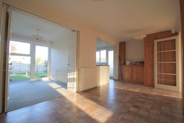 Image of 4 bedroom Semi-Detached house to rent in Wheatfield Close Cranbrook TN17 at Cranbrook, TN17 3NA