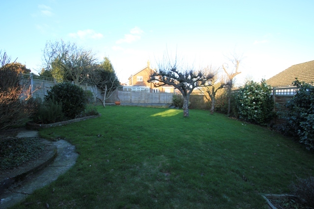  Image of 4 bedroom Semi-Detached house to rent in Wheatfield Close Cranbrook TN17 at Cranbrook, TN17 3NA