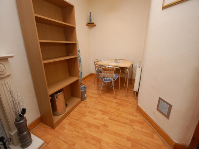  Image of 1 bedroom Flat to rent in Wheatfield Street Edinburgh EH11 at Gorgie Edinburgh Edinburgh, EH11 2NZ