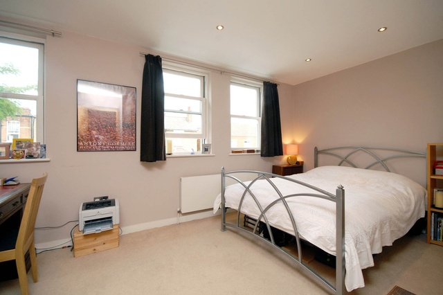  Image of 4 bedroom Detached house to rent in Willow Terrace Gibbon Road Kingston upon Thames KT2 at Gibbon Road  Kingston Upon Thames, KT2 6AL