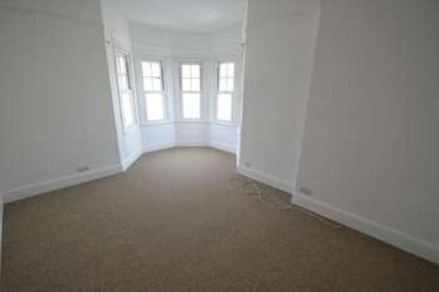  Image of 2 bedroom Flat for sale in Wilton Road Bexhill-on-Sea TN40 at Bexhill On Sea, TN40 1HX