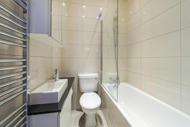  Image of 1 bedroom Flat to rent in Winchester Street London SW1V at Winchester Street  London, SW1V 4ND