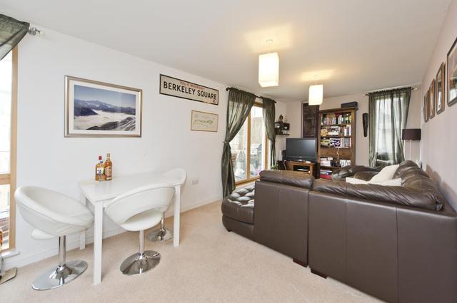  Image of 2 bedroom Flat to rent in Wingate Square London SW4 at Wingate Square  London, SW4 0AN