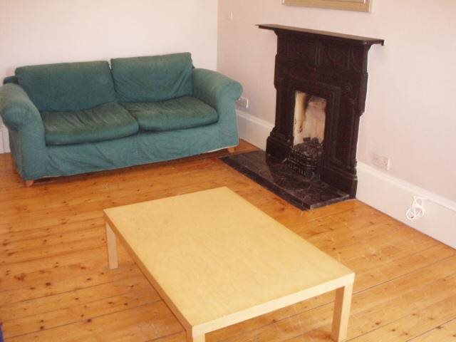  Image of 3 bedroom Flat to rent in Wolseley Terrace Edinburgh EH8 at Meadowbank Edinburgh Edinburgh, EH8 7AB