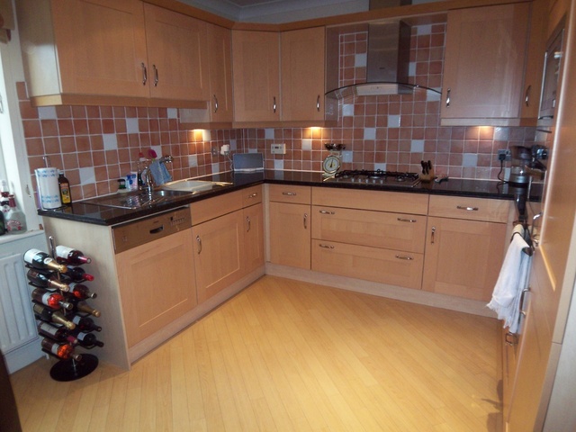  Image of 2 bedroom Apartment to rent in Wray Park Road Reigate RH2 at 13 Wray Park Road  Reigate, RH2 0US