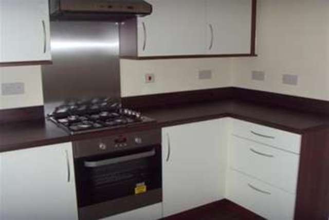  Image of 2 bedroom Terraced house to rent in Cunningham Road Yeovil BA21 at Yeovil, BA21 5FF