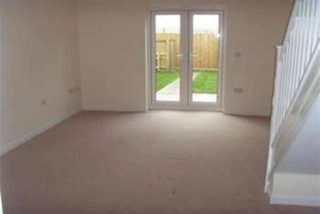  Image of 2 bedroom Terraced house to rent in Cunningham Road Yeovil BA21 at Yeovil, BA21 5FF