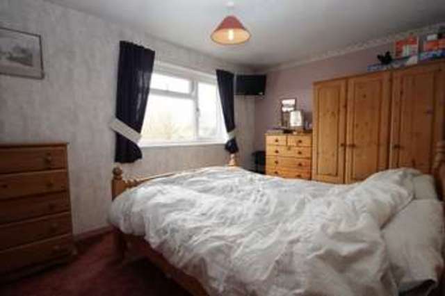  Image of 3 bedroom Semi-Detached house for sale in Great Close Road Yarnton Kidlington OX5 at Great Close Road Yarnton Yarnton, OX5 1QN