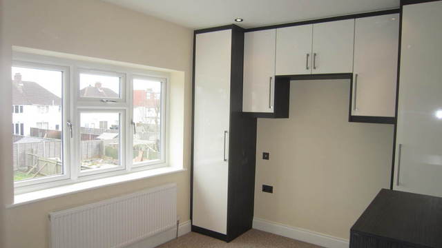  Image of 4 bedroom Semi-Detached house for sale in York Avenue Hayes UB3 at Middlesex  Hayes, UB3 2TN