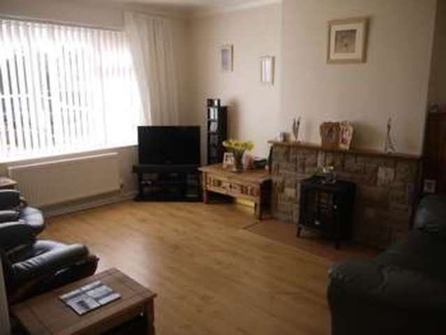  Image of 3 bedroom Semi-Detached house for sale in Wymering Road Aylesbury HP21 at Wymering Road  Aylesbury, HP21 9BP