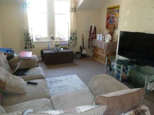  Image of 1 bedroom Flat for sale in Weston Road Tredworth Gloucester GL1 at Gloucester  Gloucester, GL1 5AX