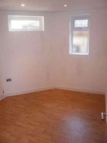  Image of 1 bedroom Flat to rent in Bridge Street Walton-on-Thames KT12 at Bridge Street  Walton-On-Thames, KT12 1AF