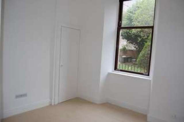  Image of 1 bedroom Flat for sale in Somerville Drive Glasgow G42 at Somerville Drive  Mount Florida, G42 9BE