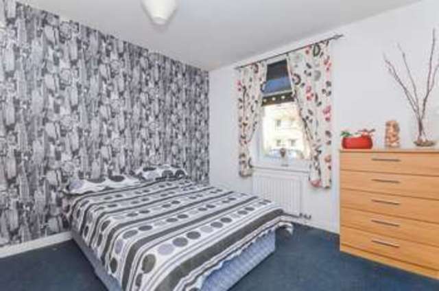  Image of 3 bedroom Flat for sale in Ferry Road Avenue Edinburgh EH4 at Ferry Road Avenue West Pilton Edinburgh, EH4 4BJ