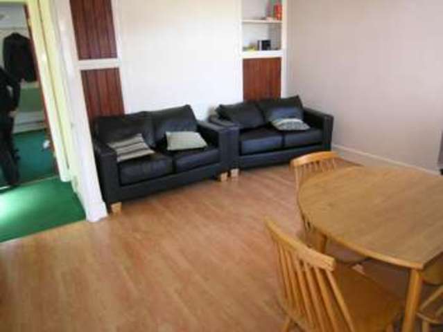  Image of 4 bedroom Detached house to rent in Frampton Road Winton Bournemouth BH9 at Bournemouth, BH9 1HD