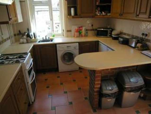  Image of 4 bedroom Detached house to rent in Frampton Road Winton Bournemouth BH9 at Bournemouth, BH9 1HD