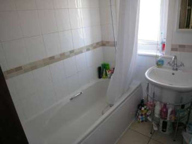  Image of 4 bedroom Detached house to rent in Frampton Road Winton Bournemouth BH9 at Bournemouth, BH9 1HD